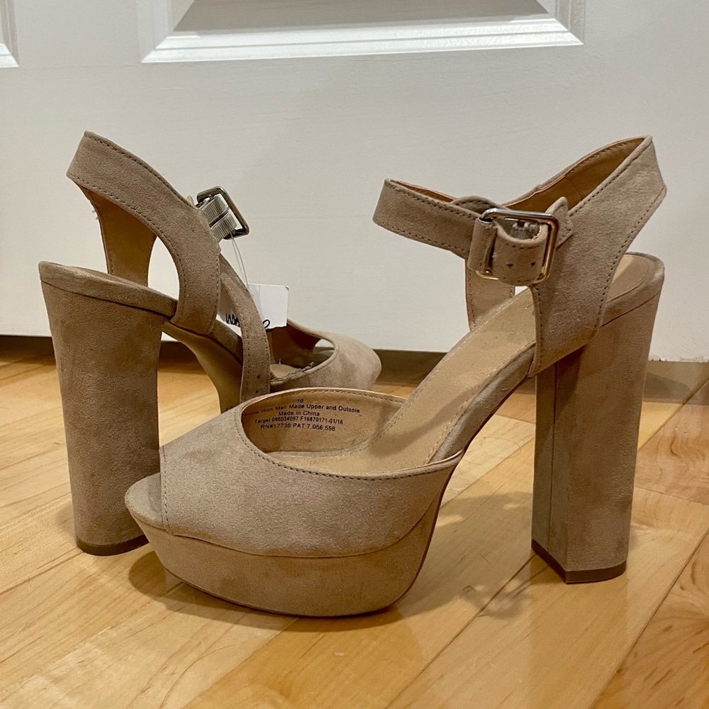 Size 10 Mossimo (Target) brand platform heels